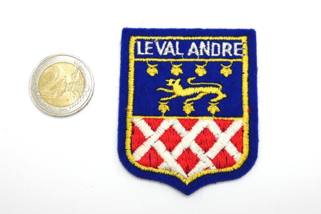 Ecusson brodé ville LEVAL ANDRE