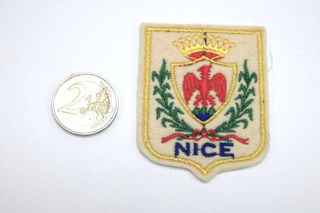 P1050842 Ecusson brodé ville NICE