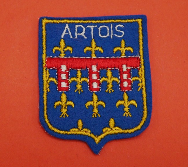 P1080248 Ecusson brodé ville ARTOIS