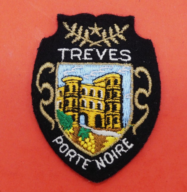 Ecusson brodé Treves porte noire 