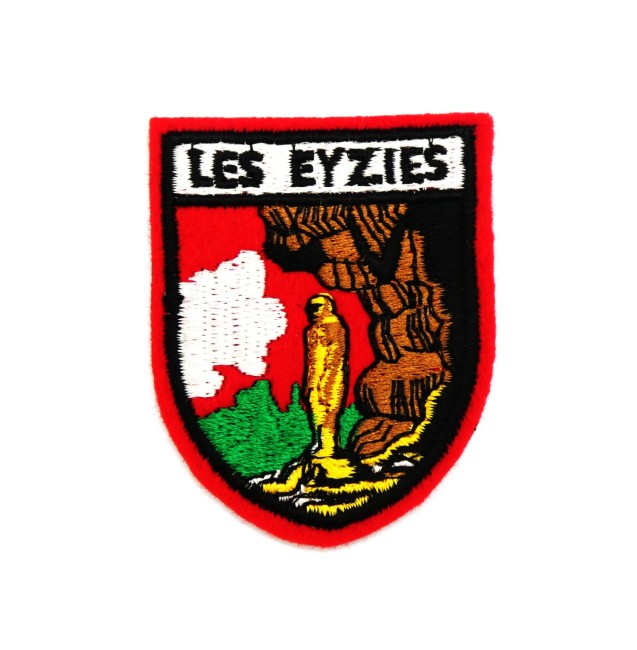 § Ecusson tissu brodé Les Eyzies §