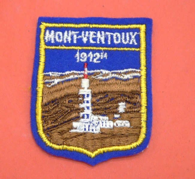 P1030284 Ecusson brodé ville MONT - VENTOUX 1912 m