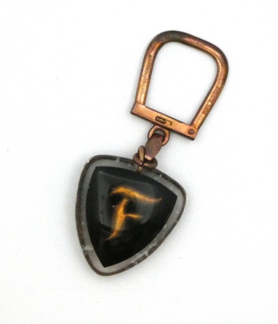 P1050120 Ancien porte - clé Bourbon pneu Firestone