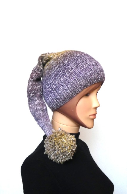 P1020676 Bonnet lutin femme laine Azteca C 505 tricoté main