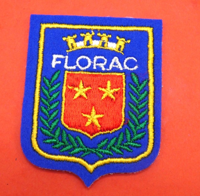 P1100345 Ecusson brodé ville FLORAC