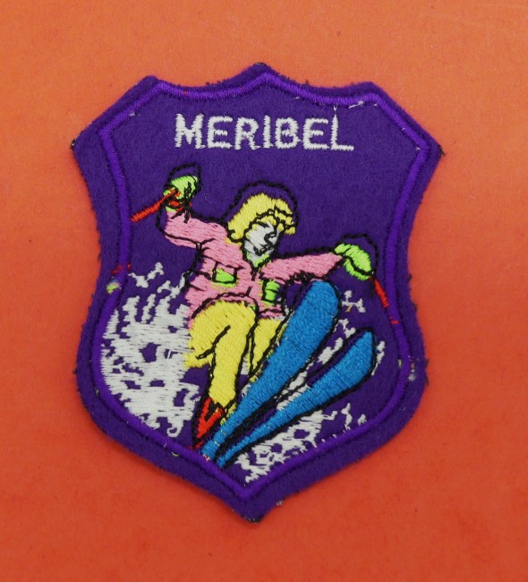 Ecusson brodé ville Meribel à coudre