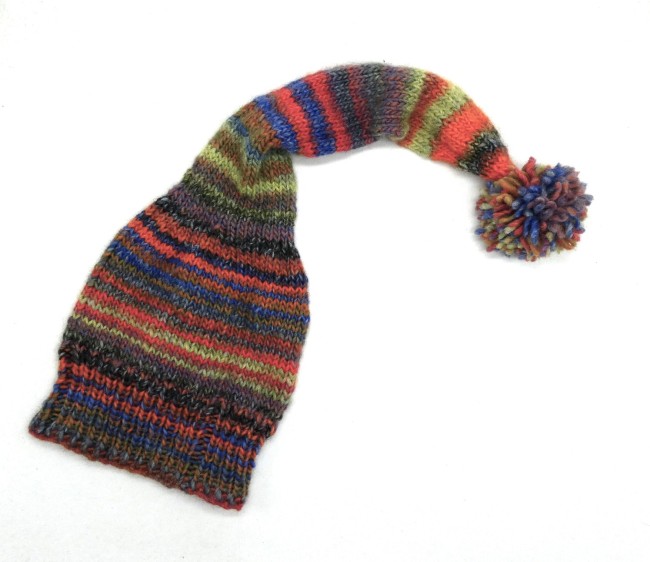Bonnet lutin femme  avec pompon muticolore en laine Katia azteca Myrayas C 713 