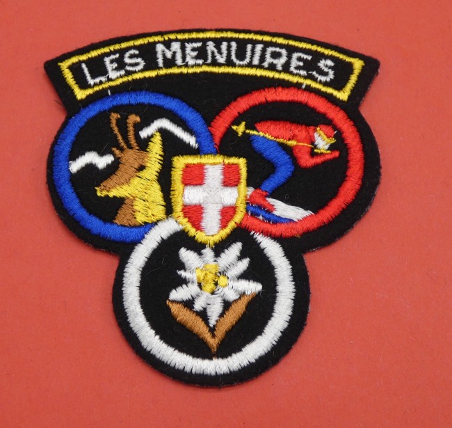 P1090586 Ecusson brodé Les Menuires