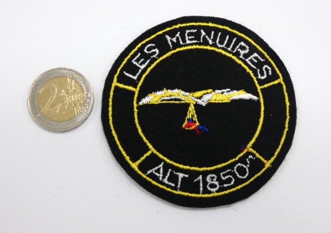Ecusson brodé Les Menuires motif deltaplane 