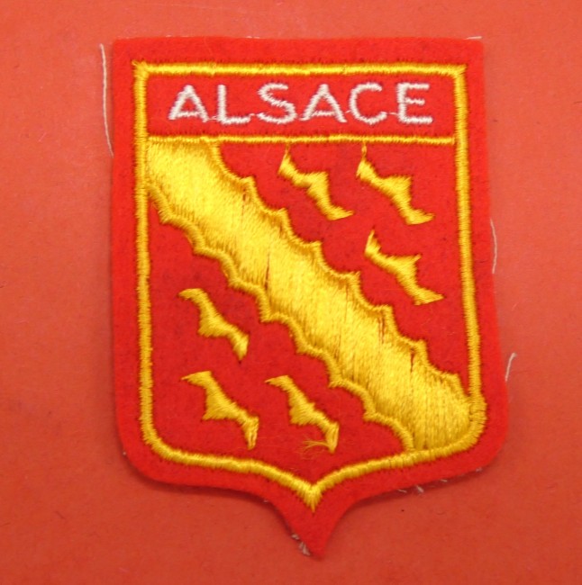 P1050038 Ecusson brodé ville ALSACE