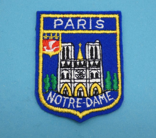 Ecusson brodé  ville Paris Notre - Dame
