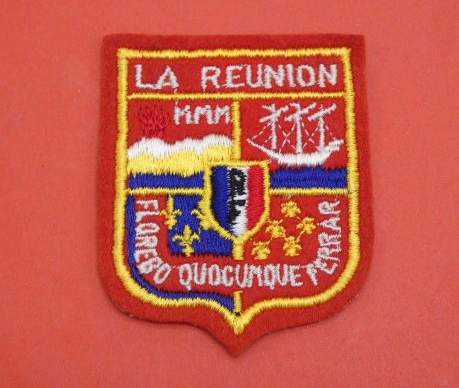 P1040567 Ecusson brodé ville île réunion