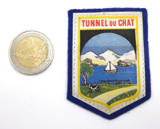 P1090212 Ecusson brodé tissu feutrine ville TUNNEL DU CHAT