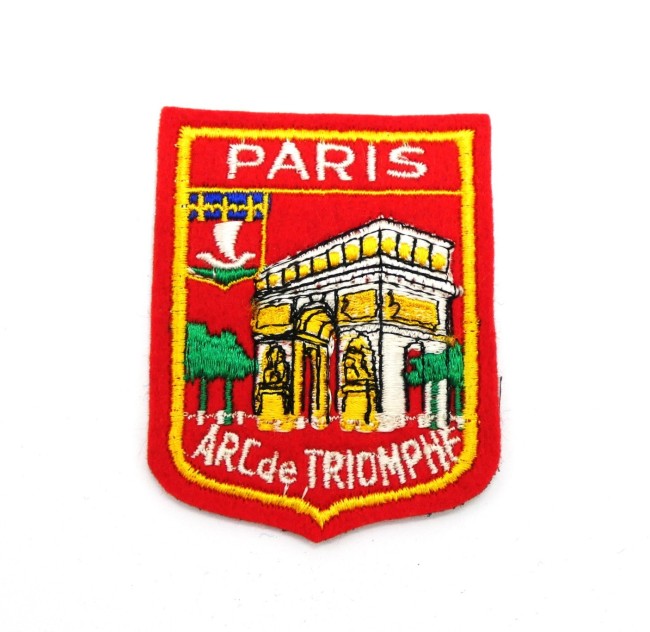 Ecusson brodé  ville Paris  Arc de Triomphe 
