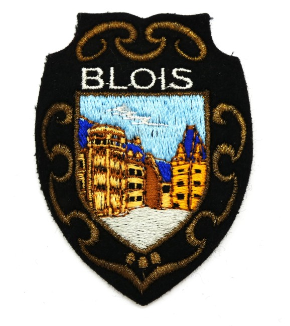 P1020108 Ecusson brodé ville BLOIS