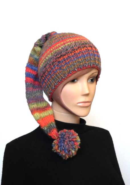Bonnet lutin femme  avec pompon muticolore en laine Katia azteca Myrayas C 713 