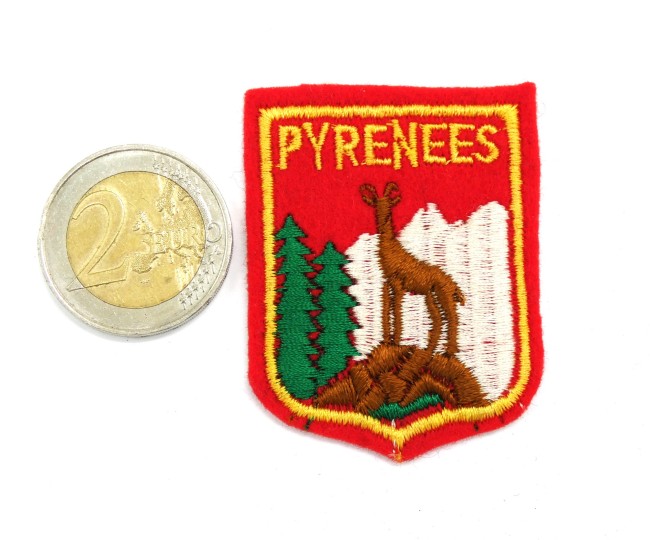 P1010559 Petit écusson brodé Pyrénées