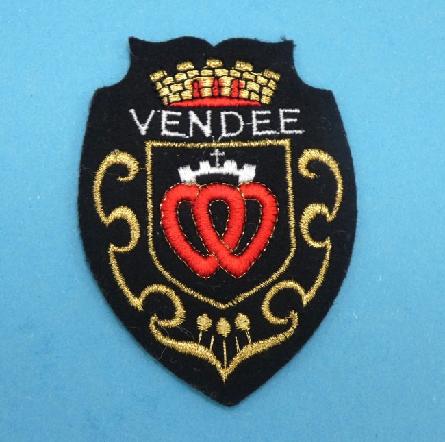 P1090363 Ecusson meresse brodé Vendée