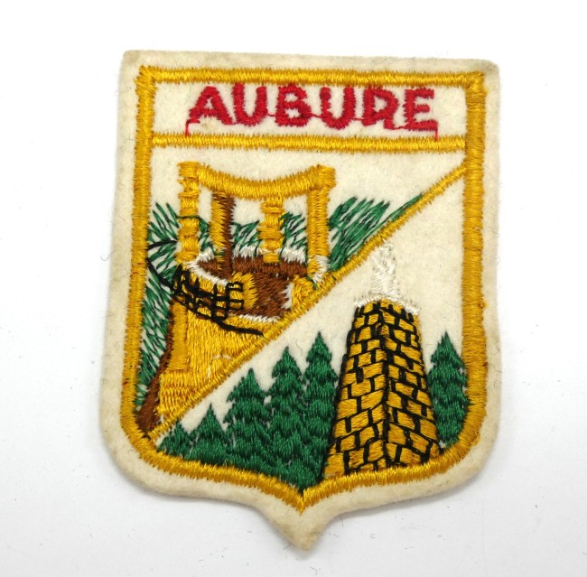 P1090294 Ecusson brodé ville AUBURE ( occasion )