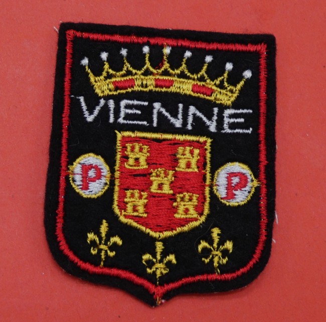 P1080308 Ecusson brodé ville VIENNE
