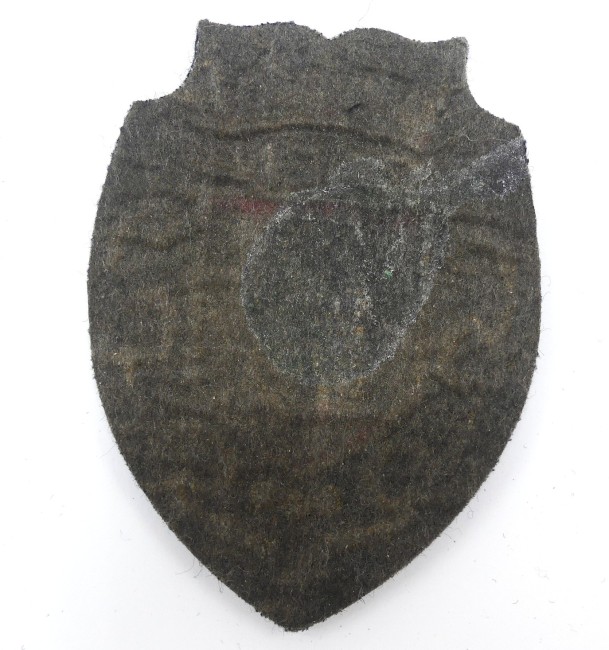 P1240587 Ecusson meresse brodé ville CAEN