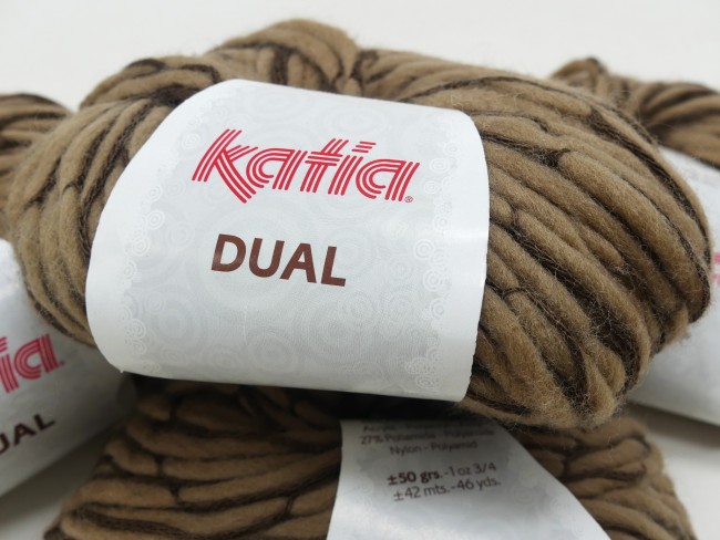 5 pelotes de laine Katia Dual marron 073
