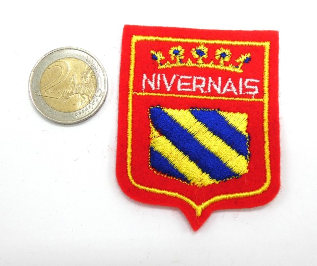P1110911 Ecusson brodé ville Nivernais
