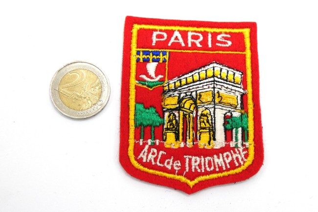 Ecusson brodé  ville Paris  Arc de Triomphe 