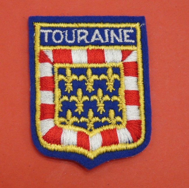 P1050853 Ecusson brodé ville Touraine
