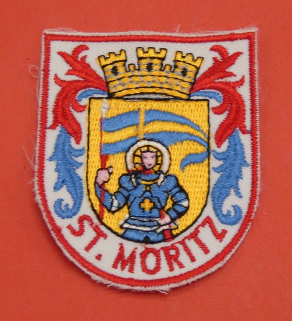 P1070881 Ecusson brodé ville St Moritz
