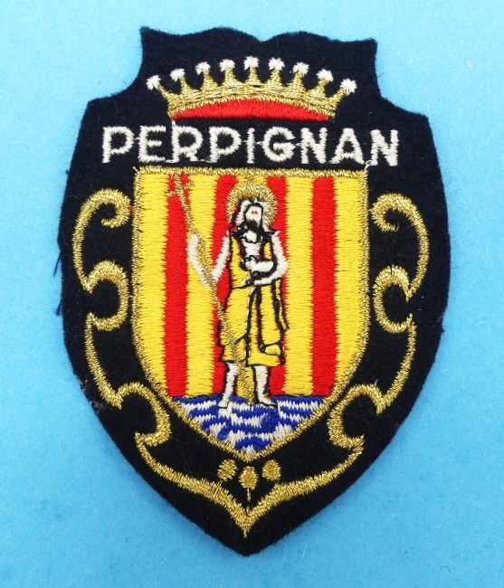 P1240582 Ecusson brodé ville Perpignan
