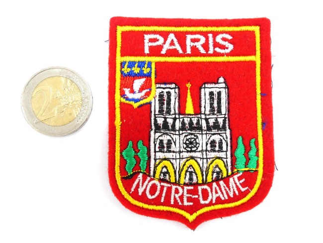 Ecusson brodé ville Paris Notre - Dame à coudre