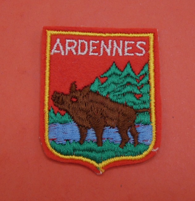 P1080902 Ecusson brodé ville Ardennes à coudre pour customisation