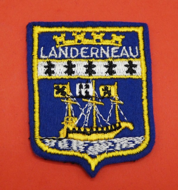 P1080328 Ecusson brodé ville Landerneau