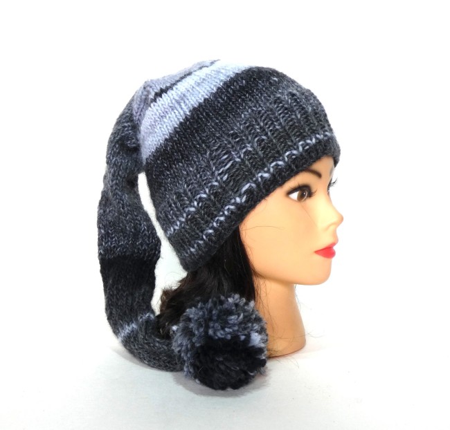 P1010983 Bonnet lutin noir & gris Katia Azteca