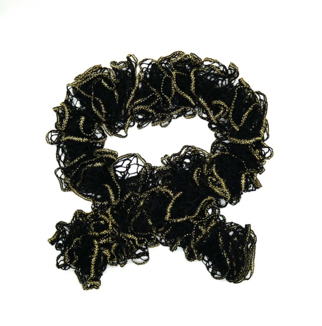 Echarpe femme noire bordure or Cléopatra