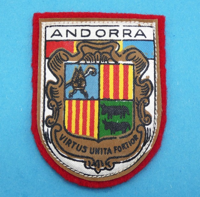 P1040238 Ecusson brodé Andorra