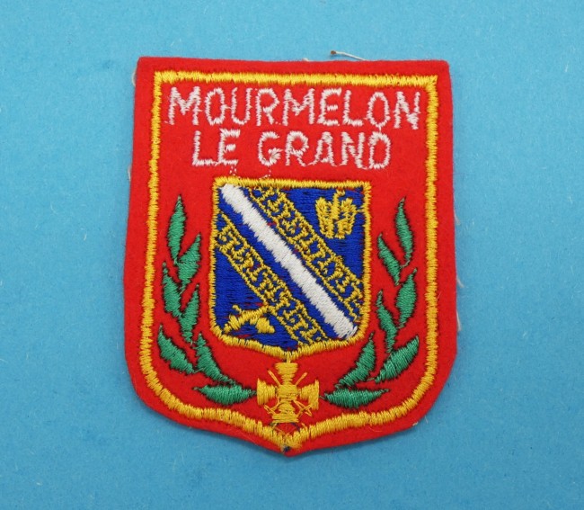 P1010794 Ecusson brodé ville Mourmelon Le Grand