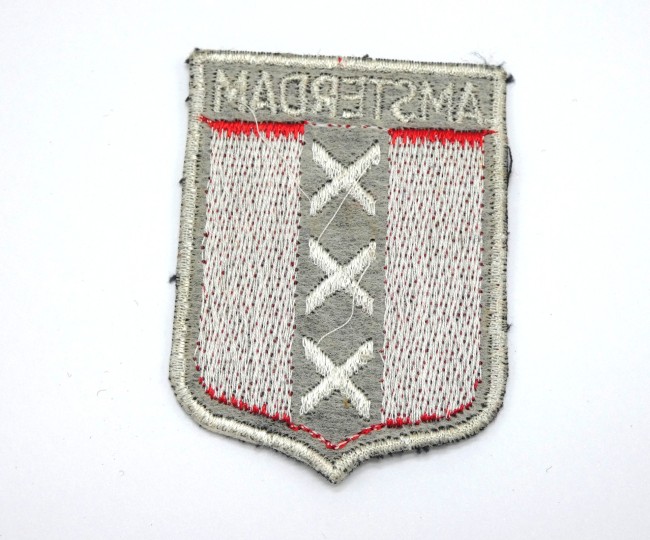 P1060289 Ecusson brodé ville AMSTERDAM