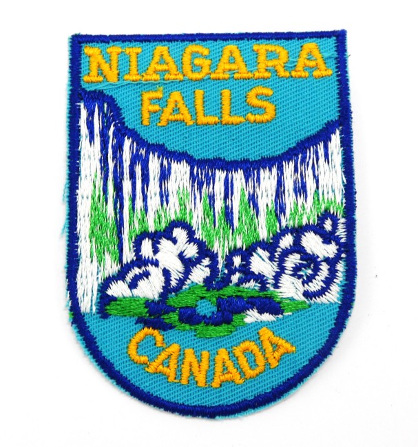 P1010824 Ecusson Niagara Falls Canada à coudre