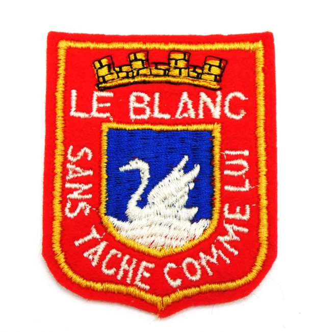 P1080633 Ecusson brodé ville LE BLANC
