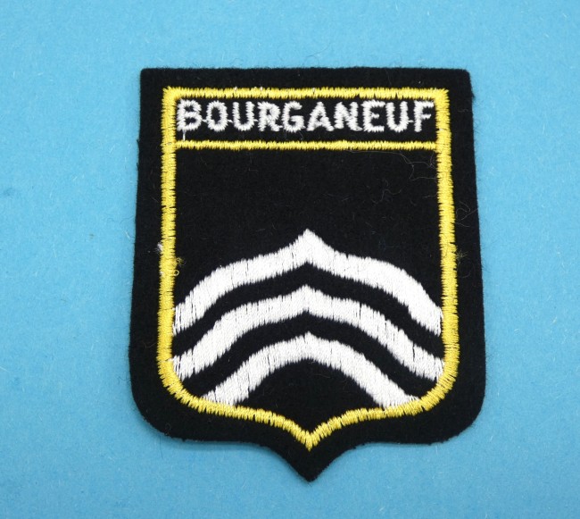 P1080558 Ecusson brodé ville BOURGANEUF