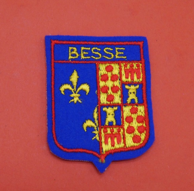Ecusson brodé ville BESSE