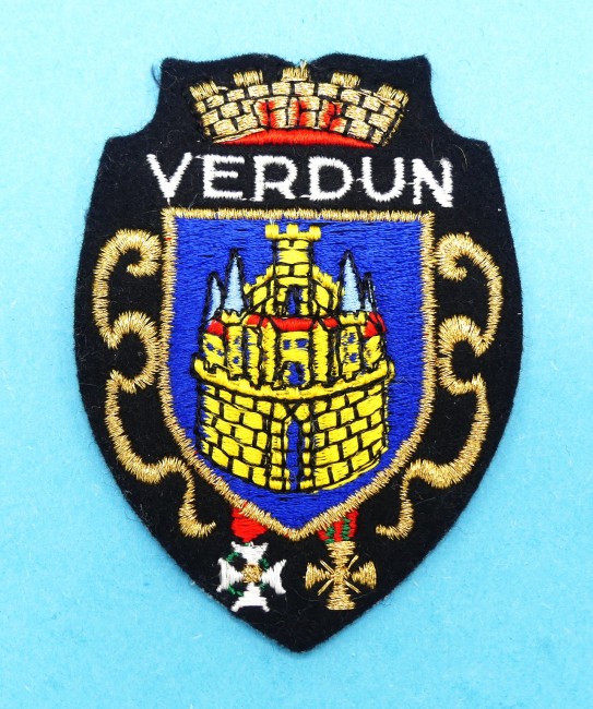 Ecusson brodé ville Versun 