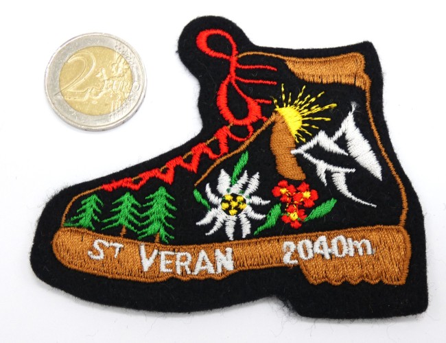 Ecusson chaussure montagne St VERAN 2040 m 
