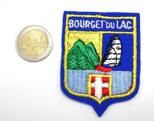 P1070909 Ecusson brodé ville BOURGET DU LAC