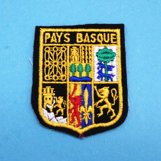 Ecusson brodé Pays Basque en tissu feutrine