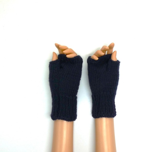 P1050656 Mitaine femme en laine Katia Merino sport bleu marine