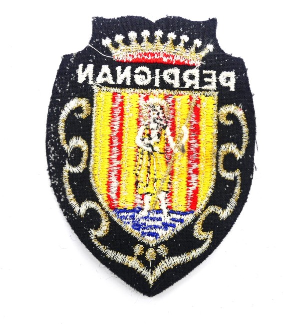 P1240581 Ecusson brodé ville Perpignan