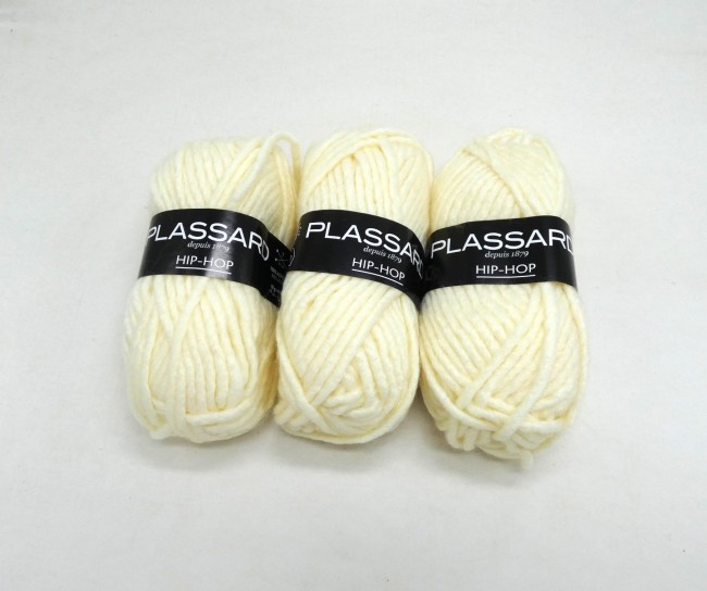 Laine plassard hip hop  C 27 écru